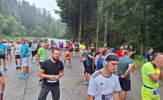 Z Kosarzysk wystartowała Sądecka Dycha. 450 biegaczy już na trasie [FILM, ZDJĘCIA] - 9